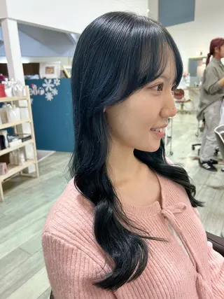 ロング カラー 拝頭　奈枝 Beretのヘアスタイル