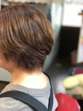ショート カラー 🏰秘密基地🏯 サユリ美容室✂️のヘアスタイル