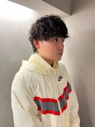 ショート パーマ メンズ 若命燿史／レイヤー 縮毛矯正/髪質改善のヘアスタイル