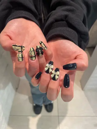 セミロング 尾張 玖羽のネイルデザイン