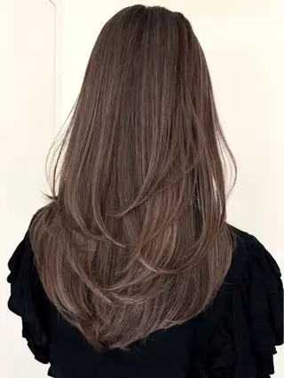 ロング カラー ヘアアレンジ 艶カラー ／韓国風カラーのヘアスタイル