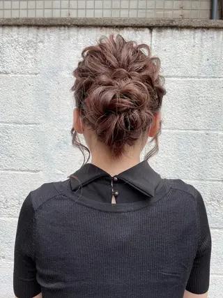 セミロング ヘアアレンジ ヘアアレンジ にいた　かづしげのヘアスタイル