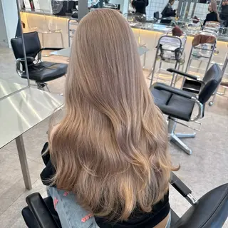 ロング カラー ミルクティーベージュ /sara💛のヘアスタイル