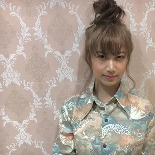 ミディアム ヘアアレンジ ブリーチ/ハイトーン 天童市/SERINAのヘアスタイル