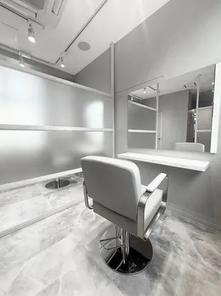 5 Noble ct .町田美容室のヘアスタイル