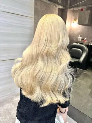 ロング 🌱巴結生🌿大宮 ☁️ミルクティーのヘアスタイル