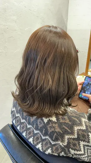 ミディアム 髪質改善カラー🫧 西岡 有希のヘアスタイル