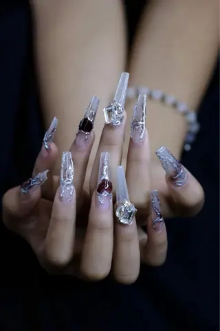 ミディアム ティキ Pono Nailsのネイルデザイン