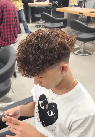 ショート カラー パーマ 福井祥太／海外風 /プードルパーマのヘアスタイル