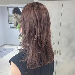セミロング 顔周りの垢抜けヘア 立山愛梨のヘアスタイル