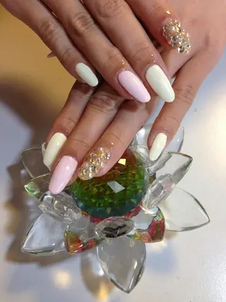 ミディアム ネイル ✴︎ Delightのネイルデザイン