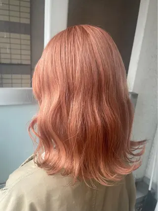 セミロング カラー 岩谷/ブリーチ 🪽透明感カラーのヘアスタイル