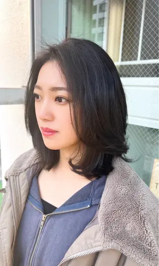 ミディアム カラー 艶髪専門美容師🏄 kazuレスlessのヘアスタイル