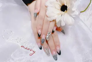 ネイル VIVIAN リサのネイルデザイン