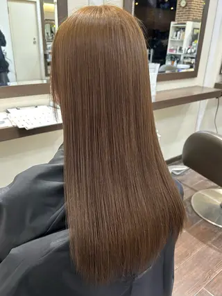 セミロング カラー 髪質改善 ネイル コトミ🐸のヘアスタイル