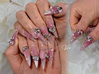 ネイル ✨Nailsalon Vi+✨のネイルデザイン