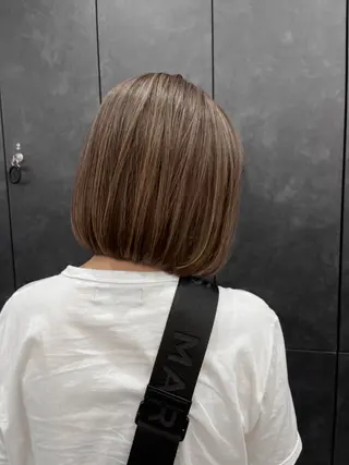 ミディアム Ｖｉｏｔ  銀座 樋口 桃佳のヘアスタイル
