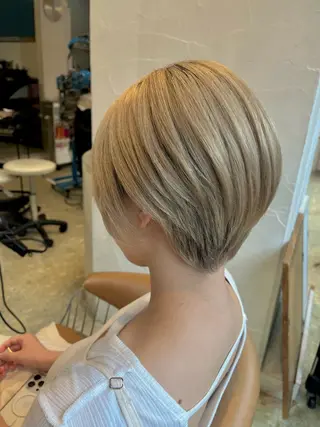 ショート うしだ かおるのヘアスタイル