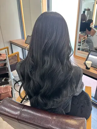 ロング カラー レイヤー✂︎ぷつボブ 艶カラー🤍noaのヘアスタイル
