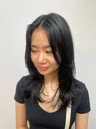 セミロング 𝙃𝘼𝙍𝙐🎀 韓国×エクステのヘアスタイル