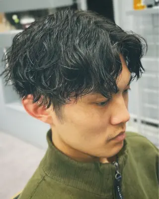 ミディアム パーマ メンズ 池袋メンズパーマ フェード純平のヘアスタイル