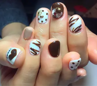 ネイル Li'leaNail AINAのネイルデザイン