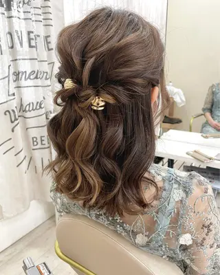 ミディアム ヘアアレンジ 立川 奈那子のヘアスタイル