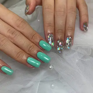 ネイル パーツたくさん🍓 SUMIのネイルデザイン