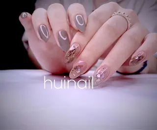 セミロング めぐみのネイルサロン スタッフ練習のネイルデザイン