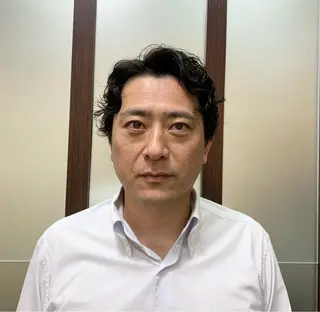 ミディアム パーマ メンズ 牧野 滉平のヘアスタイル