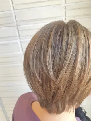 ショート カラー 加藤 憂のヘアスタイル
