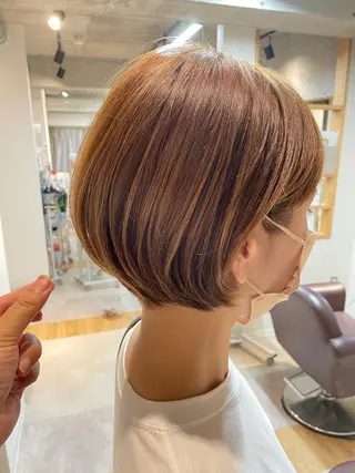ショート カラー tuuli トゥーリのヘアスタイル