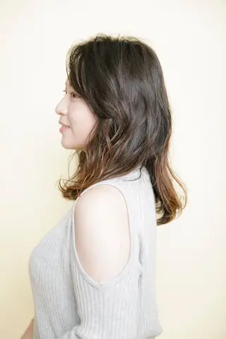 ロング カラー パーマ 横手 愛美のヘアスタイル