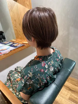 ショート カラー 美容室 Hollowのヘアスタイル