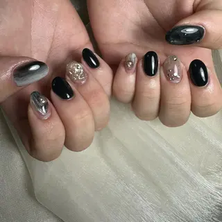 ネイル 里見 麗のネイルデザイン