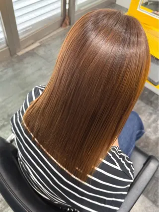 ミディアム LOMARLIE/ NATUMIのヘアスタイル