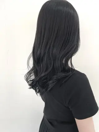 セミロング 金井愛華 【monolith】のヘアスタイル