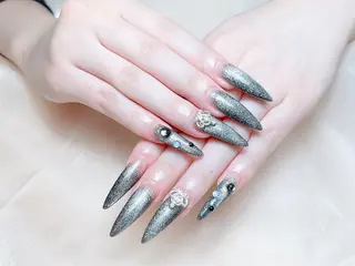 ネイル M🌷nail 長さだし専門店のネイルデザイン