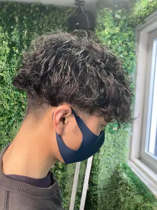 ショート パーマ 松澤 勇輝のヘアスタイル