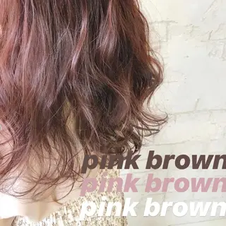 ロング カラー オリーブ/アッシュ やわらか透明感カラーのヘアスタイル