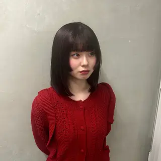 ミディアム カラー Something MOMOKAのヘアスタイル