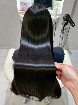 ロング ✨縮毛矯正✨艶髪✨️ 髪質改善✨鴻巣✨️のヘアスタイル