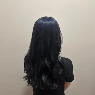 ロング カラー 岡本 妃麗のヘアスタイル