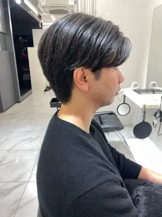 パーマ メンズ 沢井 優衣のヘアスタイル