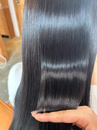 ロング カラー 鏡原 実和のヘアスタイル