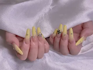 ネイル 長さ出し専門店 RIRIのネイルデザイン