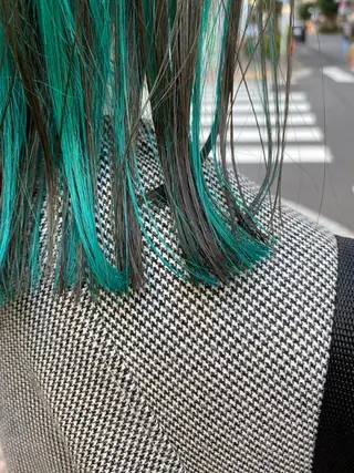 ミディアム カラー デザインカラーウルフ 宙也のヘアスタイル