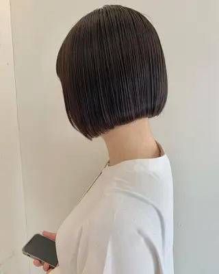 ショート カラー iLi 《イリ》のヘアスタイル