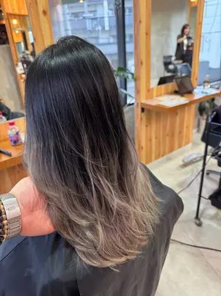ロング カラー ヘアアレンジ 佐々木  まゆかのヘアスタイル