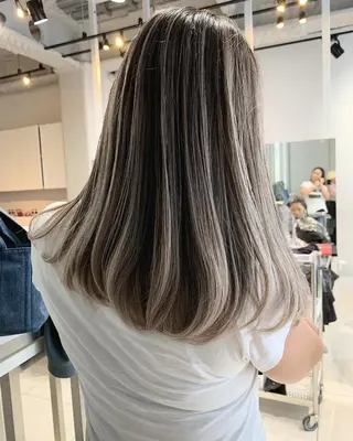 セミロング カラー ヘアアレンジ 阿部 圭悟のヘアスタイル